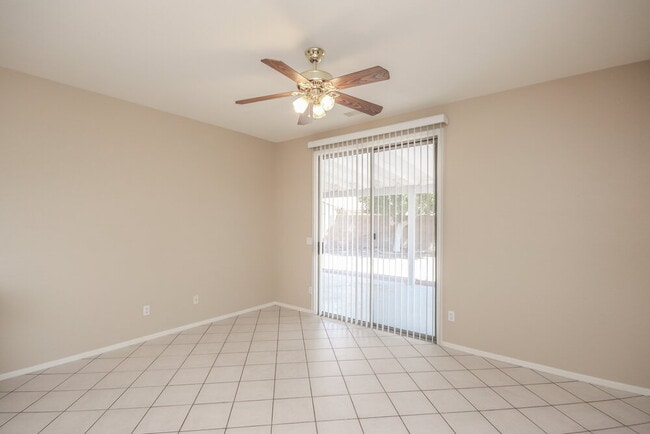 Photo - 11170 W Holly St