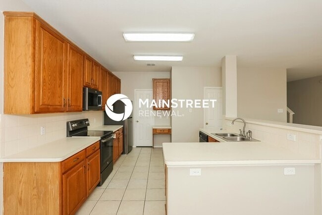 5 Bedroom Pet-Friendly Home in Arlington, TX with Main Street Renewal