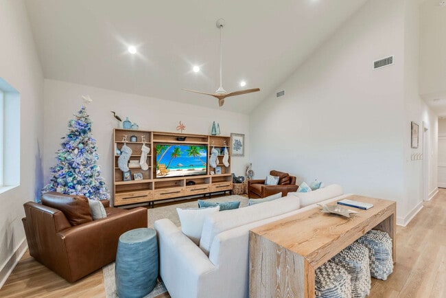 Building Photo - 119 6th St Unit ID1369222P