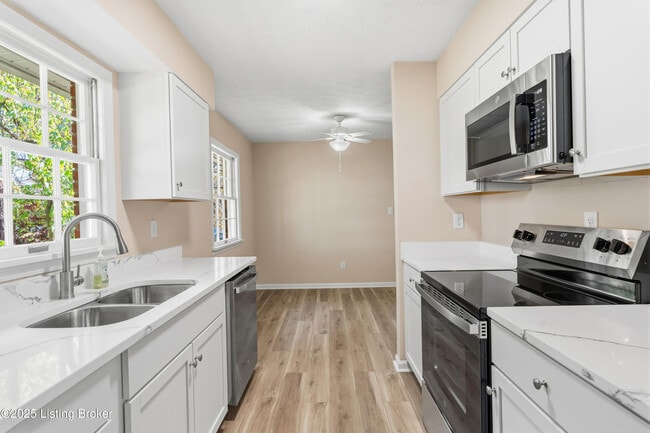 Photo - 2211 Wrocklage Ave