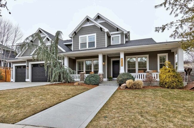 Building Photo - Beautiful home perfect for entertaining