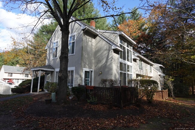 Photo - 17 Pepperidge Ct Unit 17