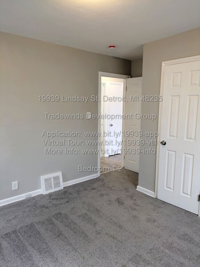 Photo - 19939 Lindsay St