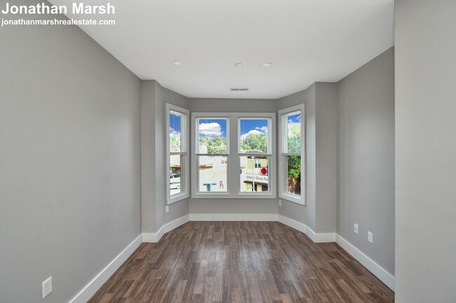 Building Photo - 1907 Columbus Ave Unit 2 Rental