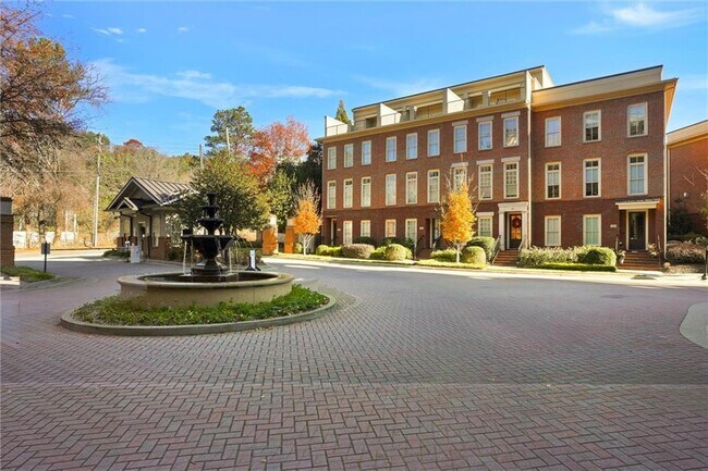 Photo - 902 River Vista Drive