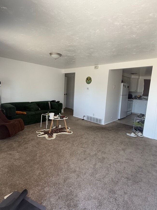 Building Photo - SINGLE FAMILY HOUSING - 2 bed/1 bath in Orem Unit 1587