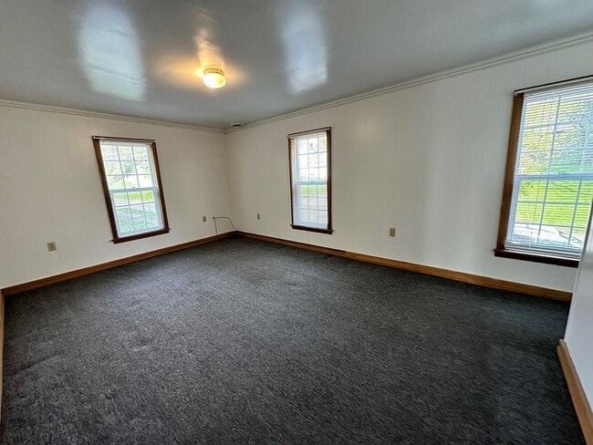 Building Photo - 262 Washington St Rental