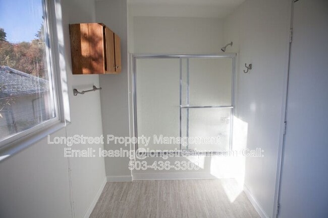 Photo - 4848 SE Bybee Blvd