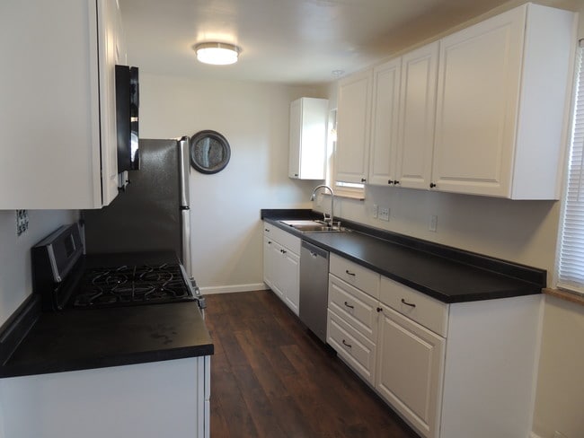 Photo - 9663 West Ave