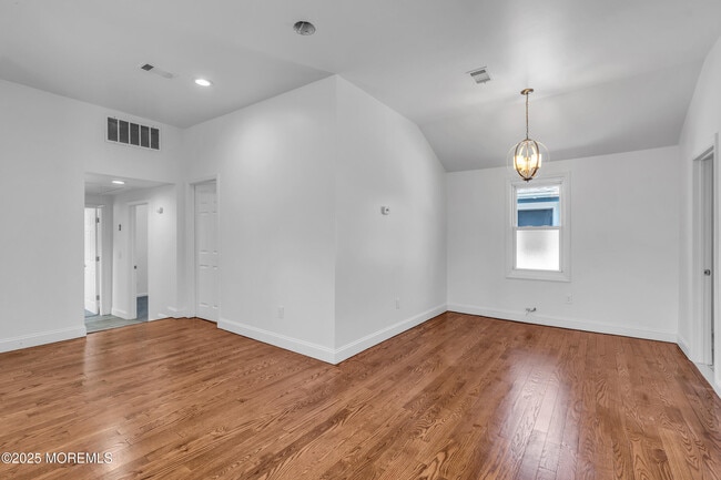 Photo - 351 Hulse Ave