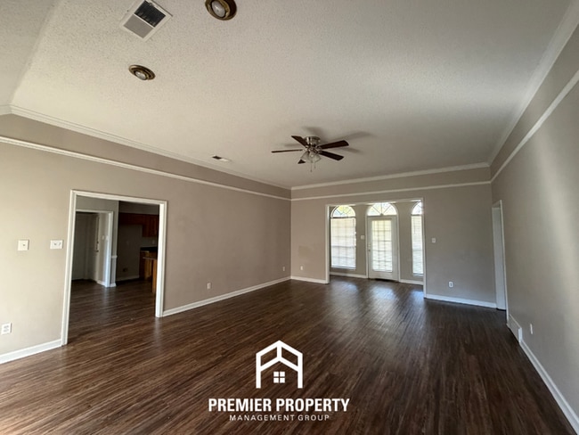 Photo - 6351 Oak Walk Ln