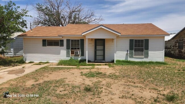 Building Photo - 406 4th St Rental