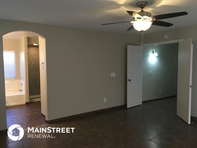 Photo - 2224 E Kelton Ln