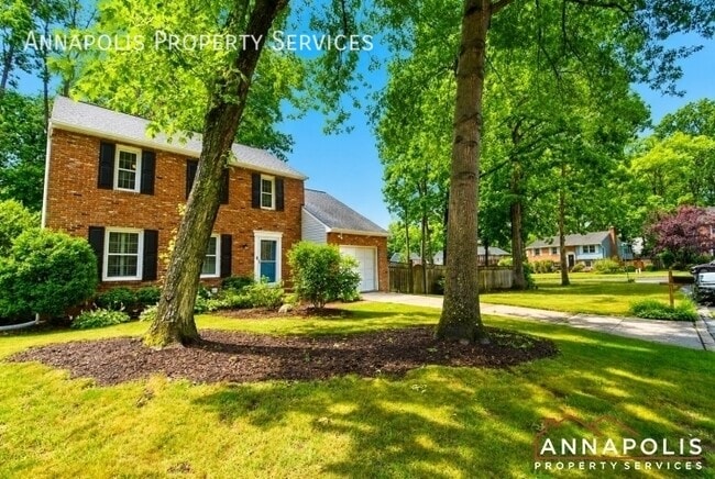 Photo - 449 Alfreton Ct