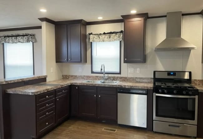 Photo - 152 W Orleans Ct