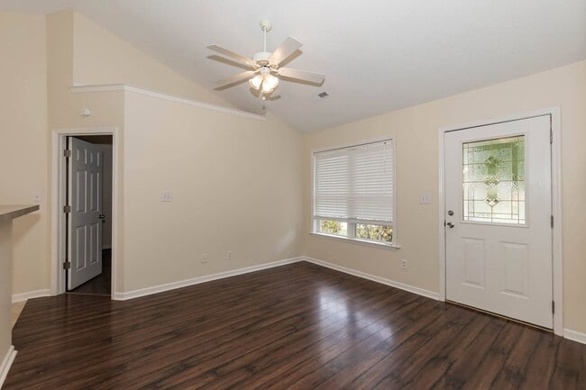 Photo - THREE BEDROOM HOME WITH LARGE YARD!