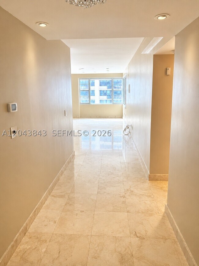 Photo - 5255 Collins Ave Unit 7B