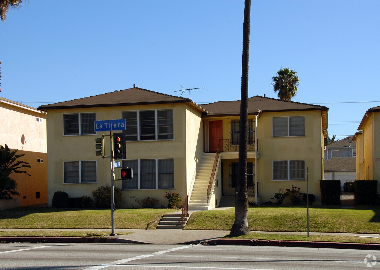 Photo - 7000-7010 La Tijera Blvd Apartments