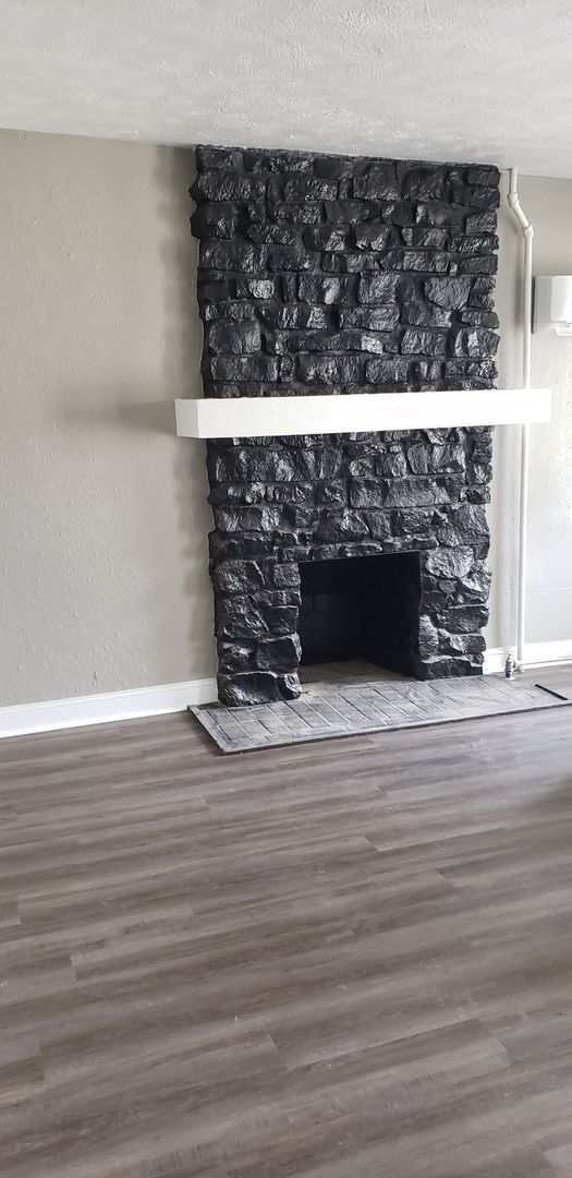 2 bedroom 1 bath apartment - 2 bedroom 1 bath apartment Unidad 222-01 13th Street