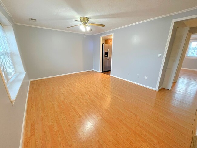 Photo - Newly Renovated 3 Bed 2.5 Bath Townhome With A Fenced Yard In Bannerwood Community