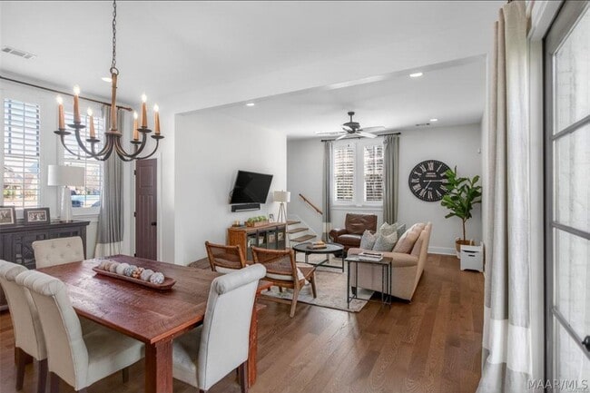 Photo - 7832 Ebury St