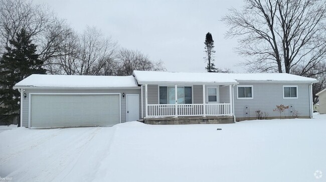 Building Photo - 5377 Robin Dr Rental