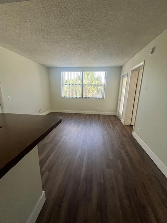 Photo - 738 Executive Center Dr Unit 34