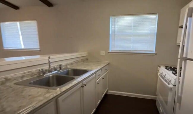 Photo - 5123 Vlg Gln Dr
