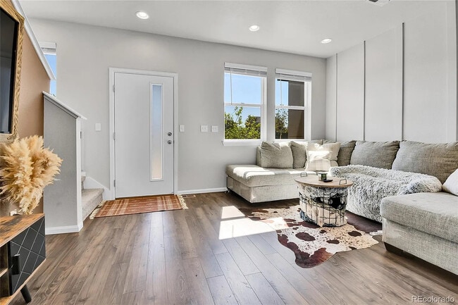 Photo - 6459 N Dunkirk St