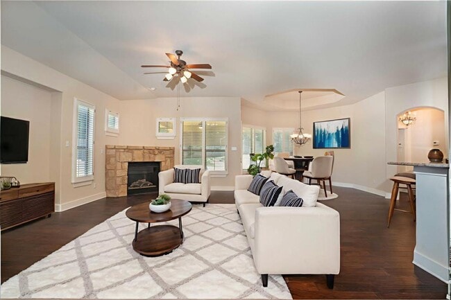 Photo - 210 Rivulet Ln