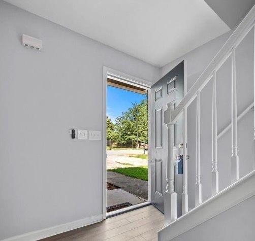 Photo - 558 Manning Rd SW