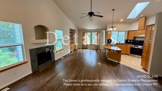 Photo - 140 NE Teri Ct