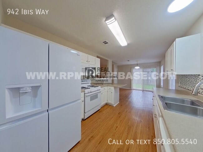 Photo - 942 Ibis Way