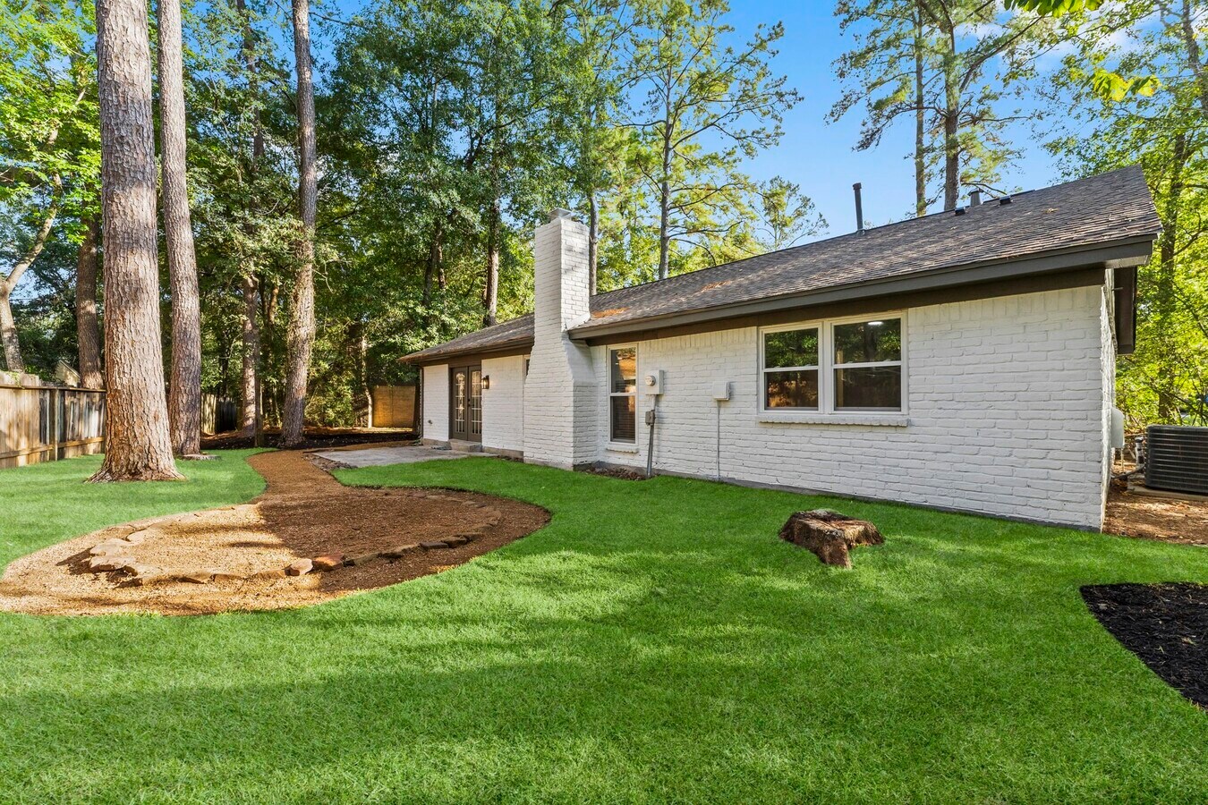 Photo - 26 E Woodtimber Ct