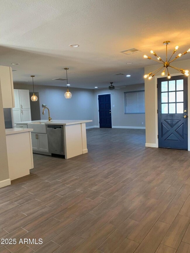 Building Photo - 6943 E Loma Land Dr Rental