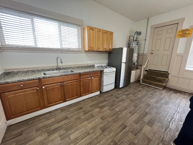 Photo - 6282 Mission St