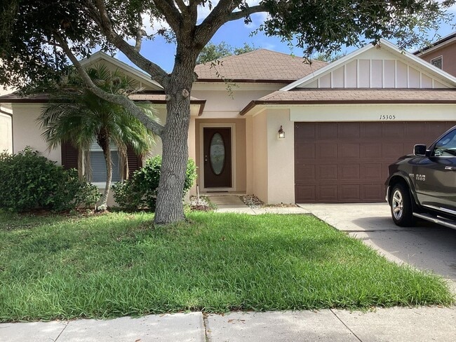 Building Photo - Large home in Wonderful neighborhood