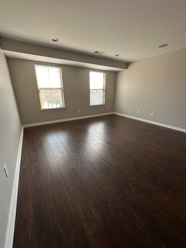 Photo - 5612 Selkirkshire Rd