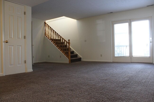 Photo - Braemar Townhomes Large 3 Bedroom w/ garage Unit 122