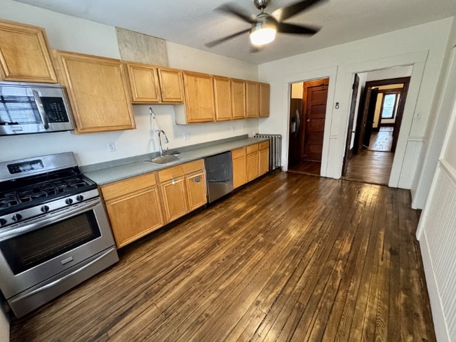 Building Photo - 9 Fairfield St Unit 1L