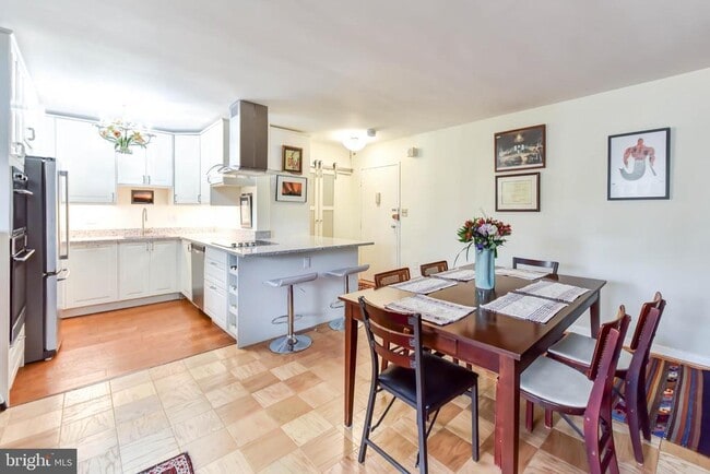 Photo - 4600 Connecticut Ave NW Unit 916