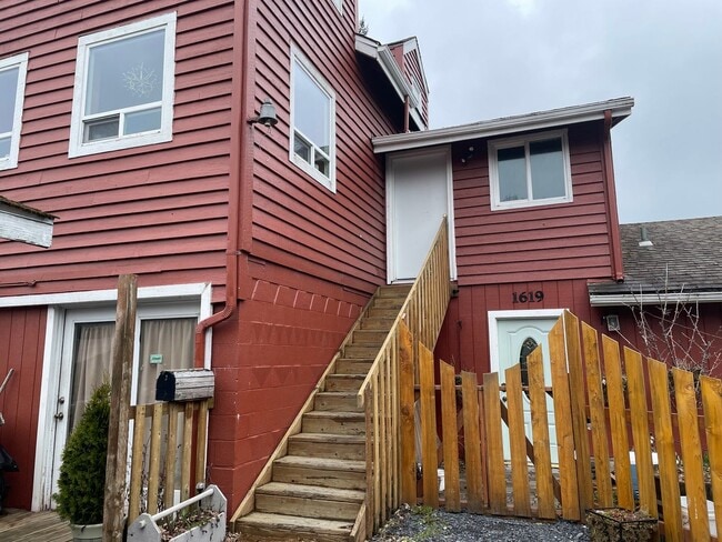 Photo - 1619 Mission Rd