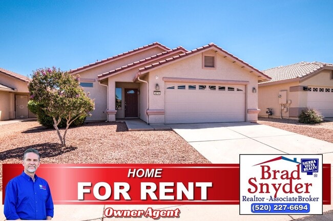 Building Photo - Great Open Floor Plan 3 Bedroom, 2 Bath, Central A/C - Holiday Subdivsion w/Cubhouse & Pool!