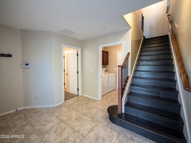 Photo - 1628 E Canyon Creek Dr