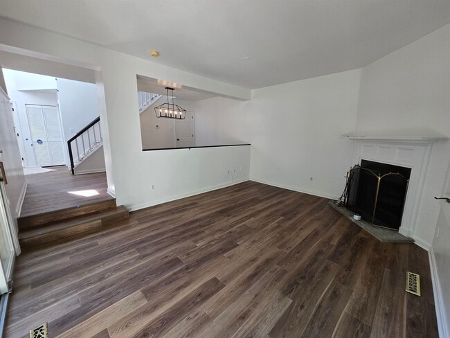 Photo - 103 Spinnaker Way