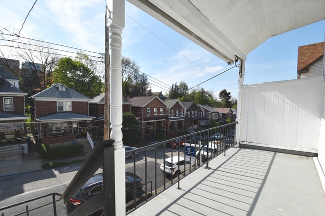 Photo - 4229 Haldane St