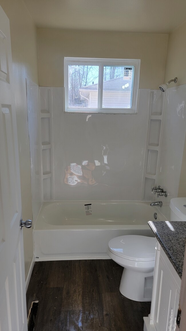 Photo - 2512 Maplewood Ave