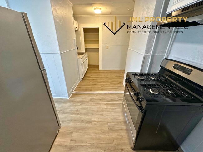 Photo - 826 County St Unit 1W