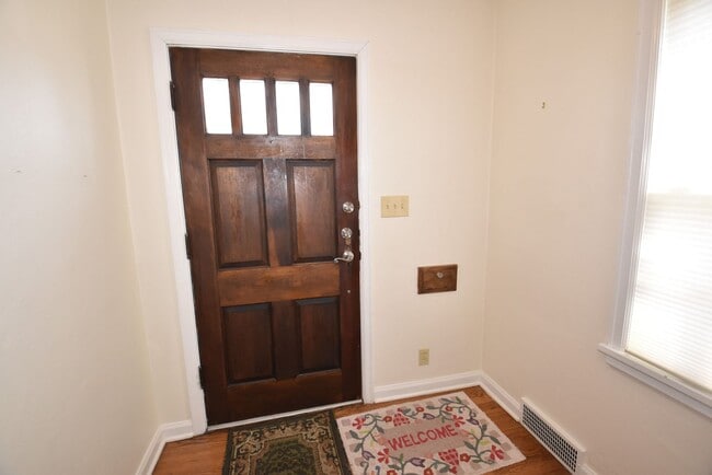 Photo - Adorable 3 Bedroom on McKinley Ave. South ...