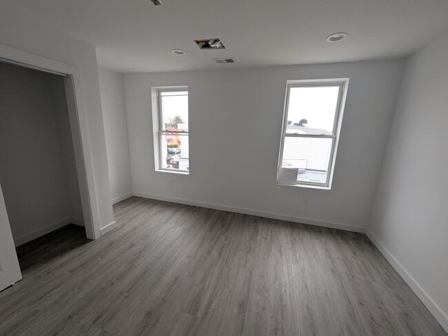 Photo - 6614 Rising Sun Ave Unidad 3rd Floor